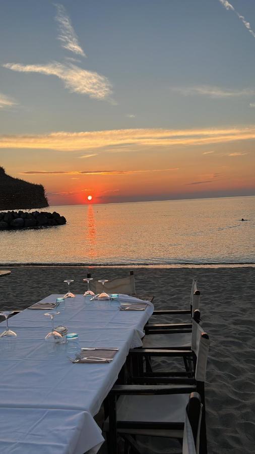 Villa Pisola Fiumicino Airport - Seafront Экстерьер фото
