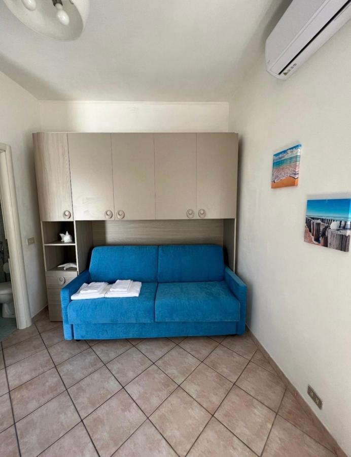 Villa Pisola Fiumicino Airport - Seafront Экстерьер фото