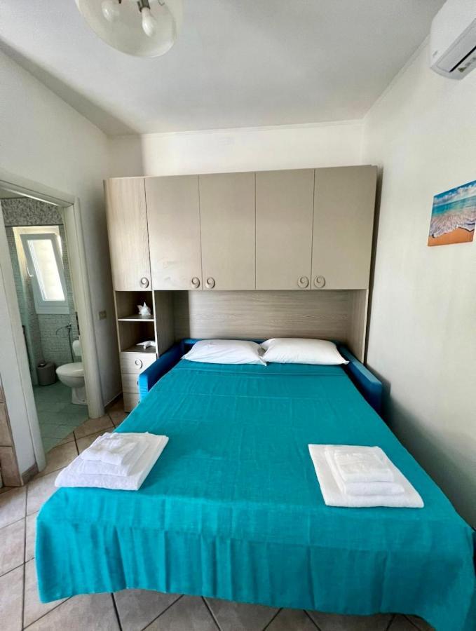Villa Pisola Fiumicino Airport - Seafront Экстерьер фото
